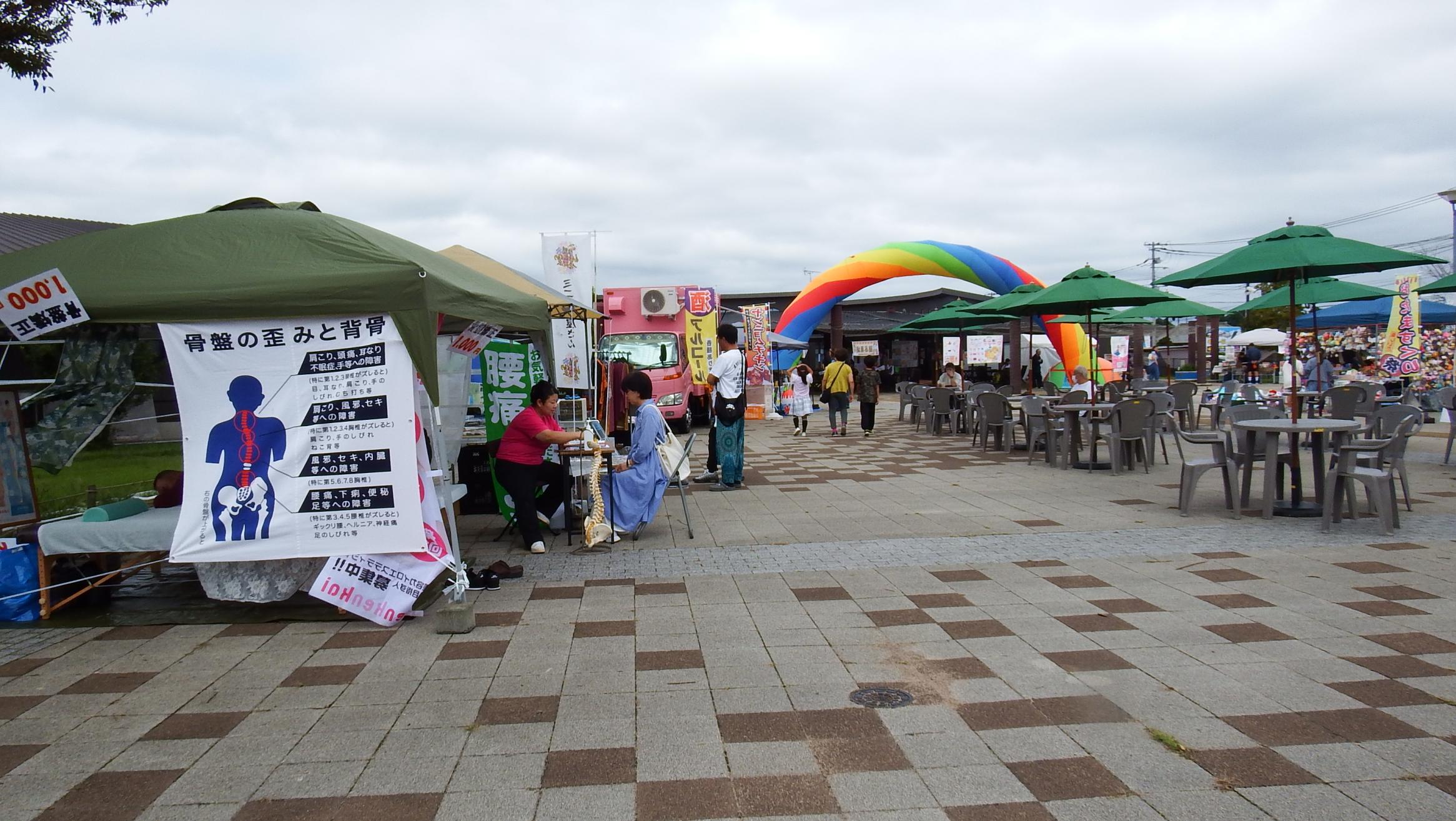 マルシェひろば写真 マルシェひろば写真