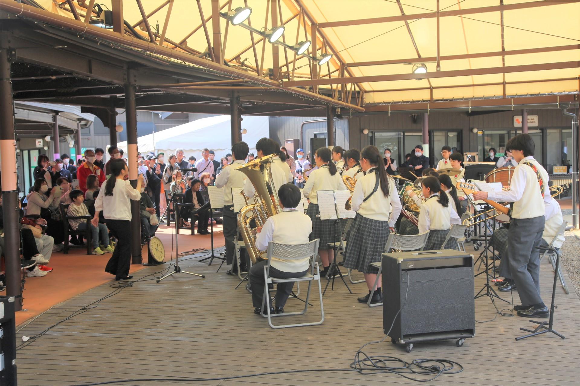 美野里中学校吹奏楽部写真 美野里中学校吹奏楽部写真