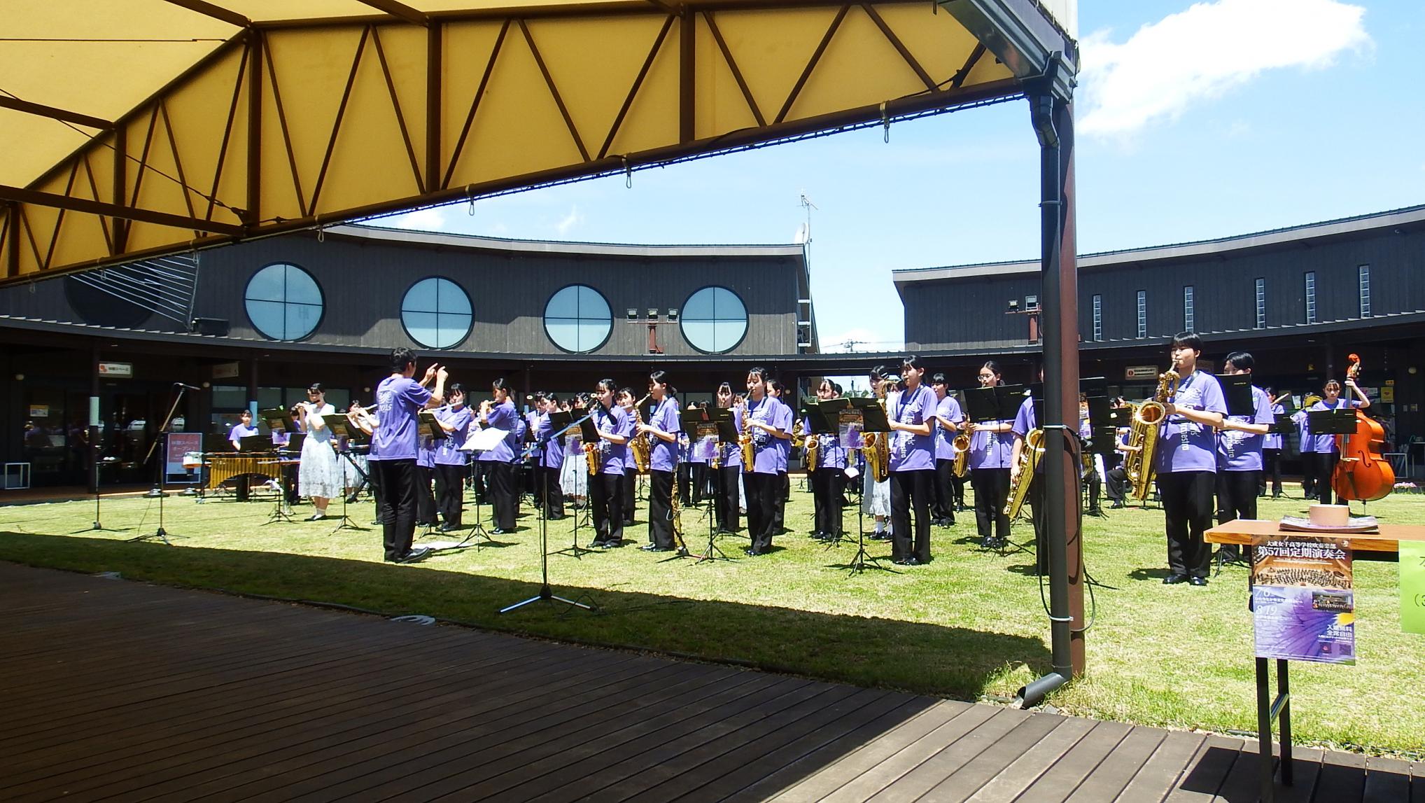 大成女子高等学校吹奏楽部写真1 大成女子高等学校吹奏楽部写真1