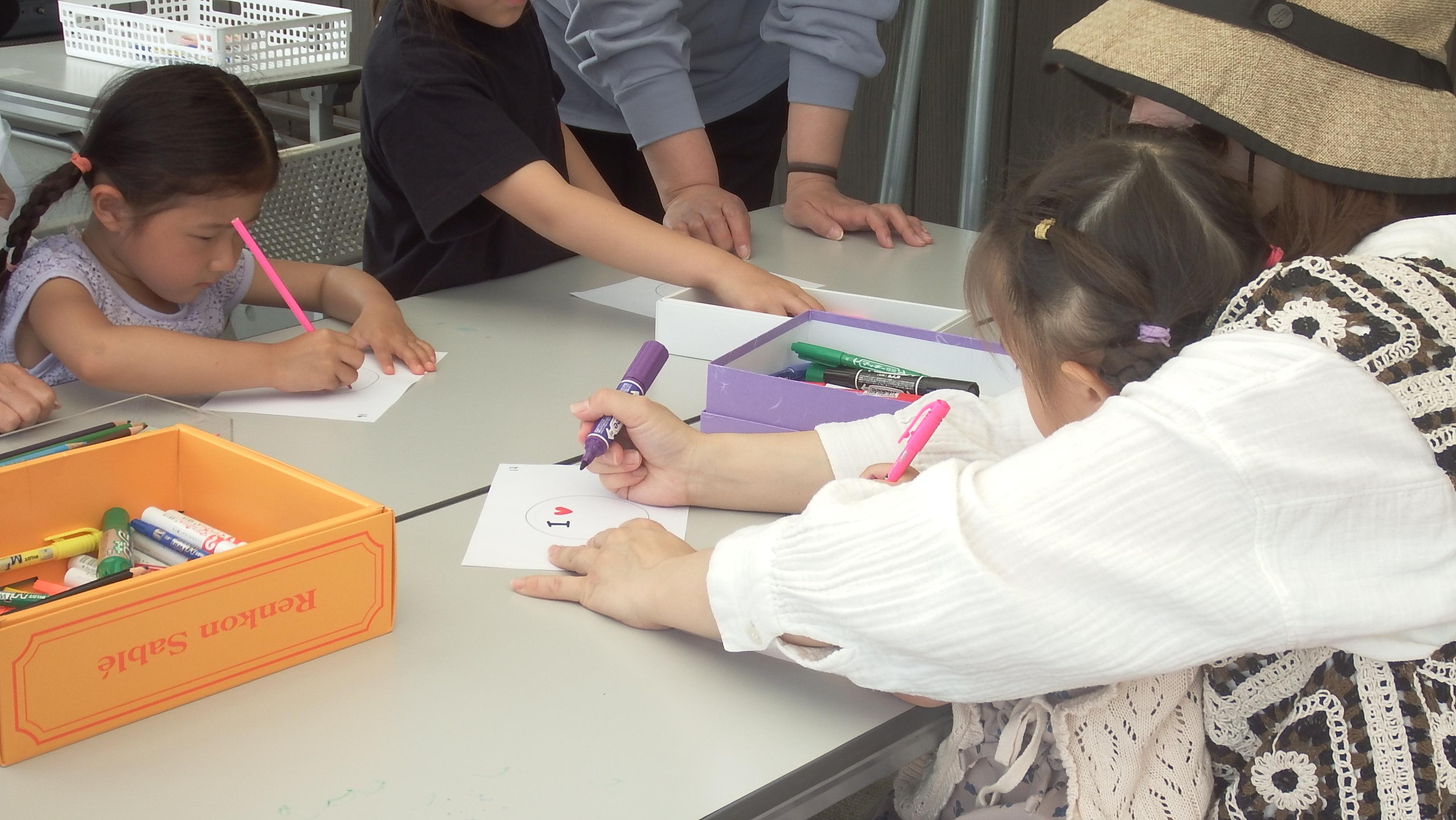 缶バッジを作って贈ろう写真1 缶バッジを作って贈ろう写真1