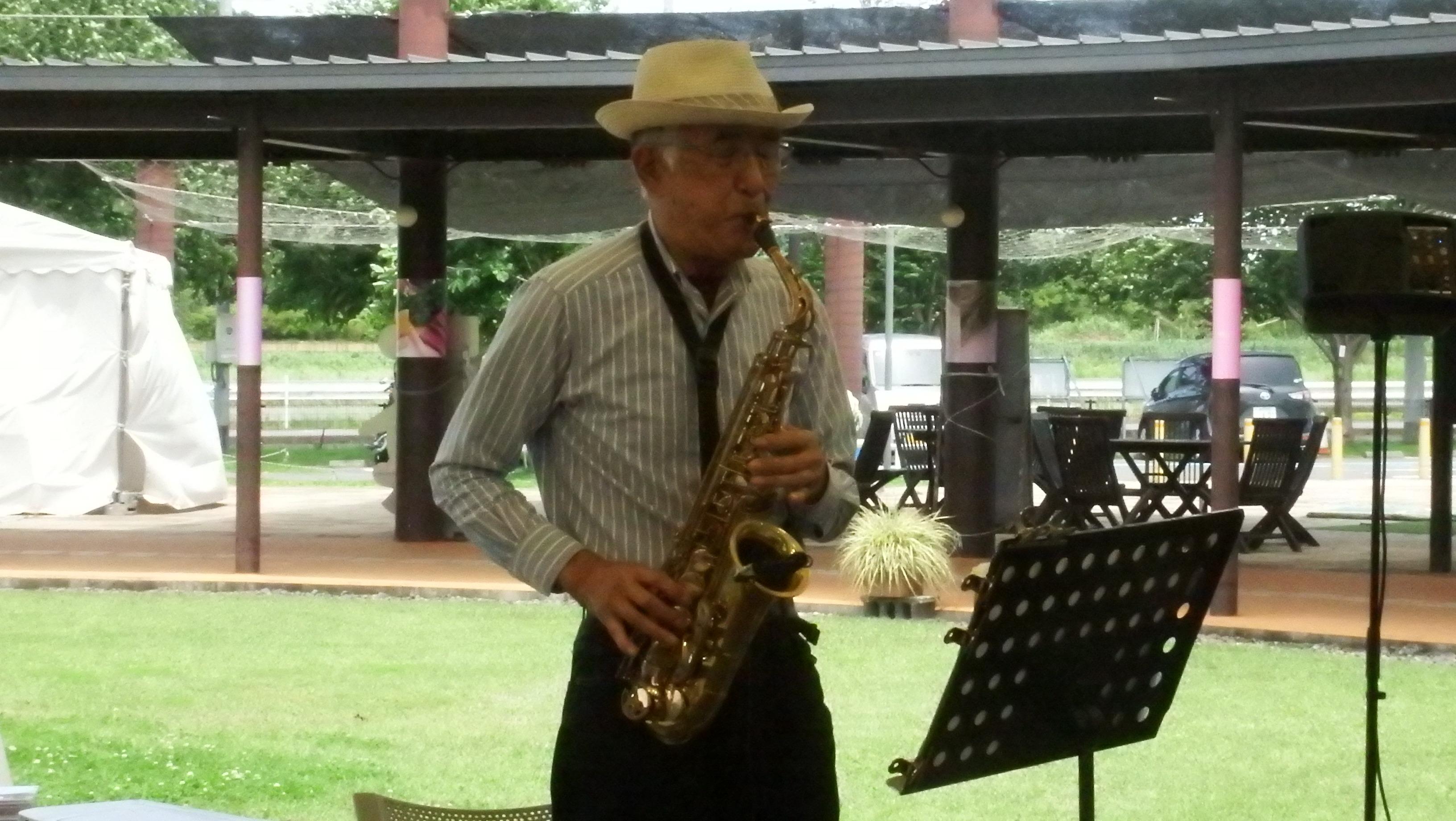 サキソフォン写真