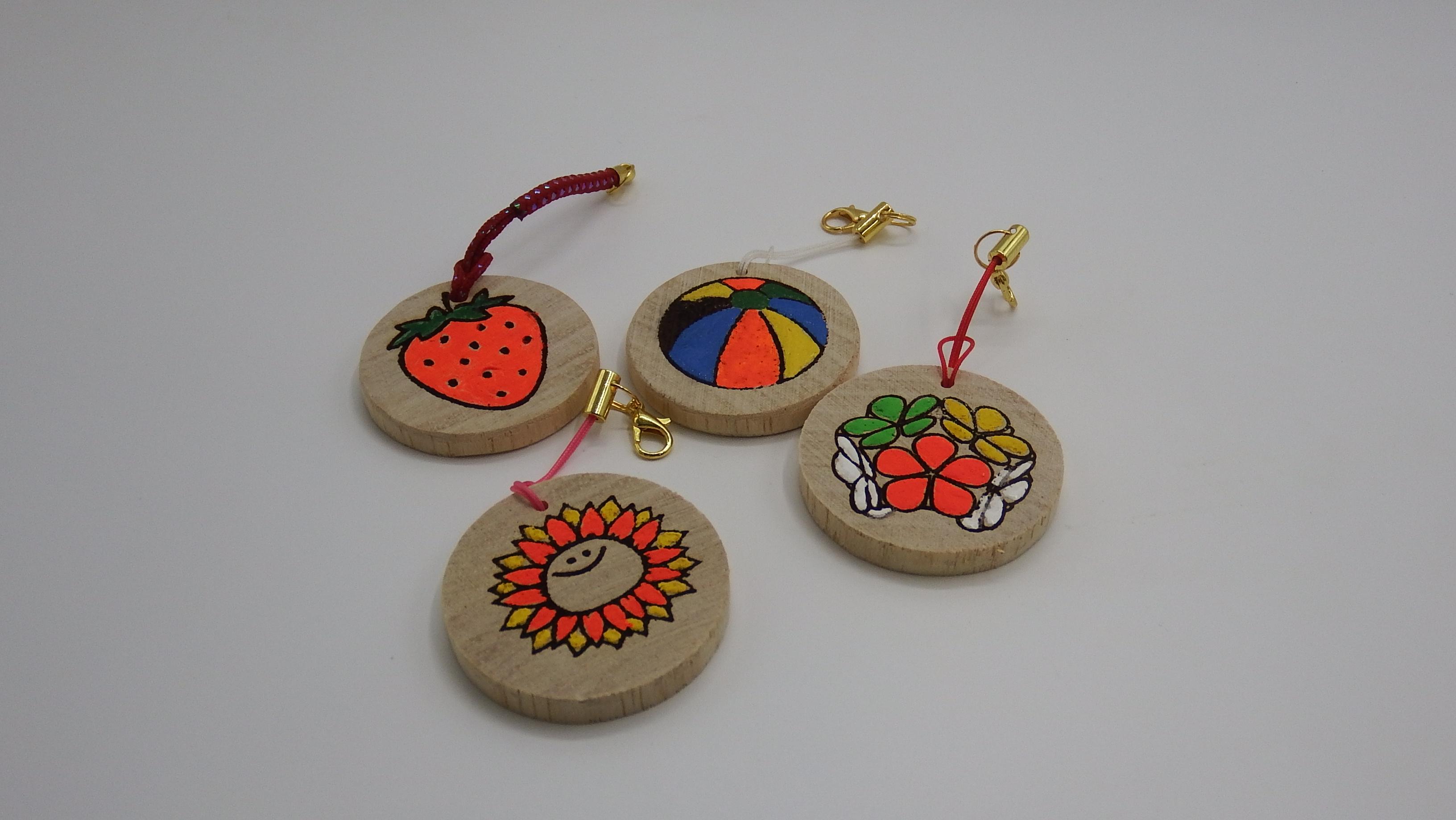 木工品キーホルダー