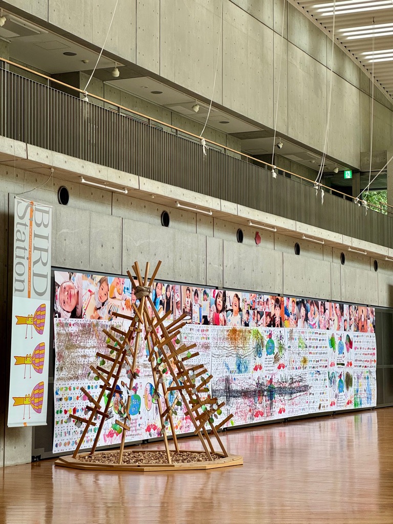 陽だまり横丁inみの～れ　vol.224　「なつのばどコレ あしあと展」