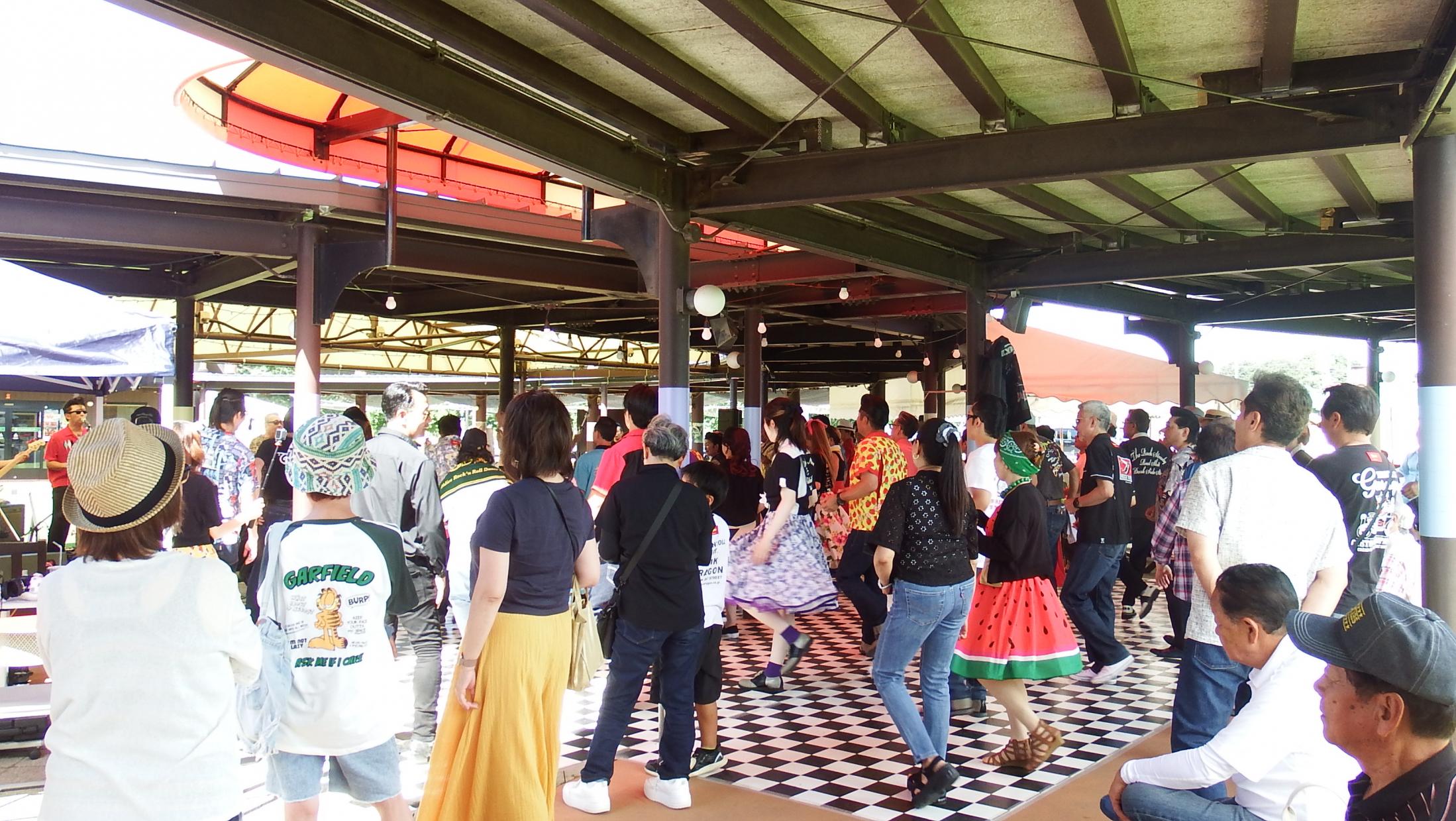 ハリーウッドペッカー写真2 ハリーウッドペッカー写真2