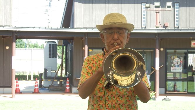 「チャーリー栗原」各種管楽器のマラソン演奏