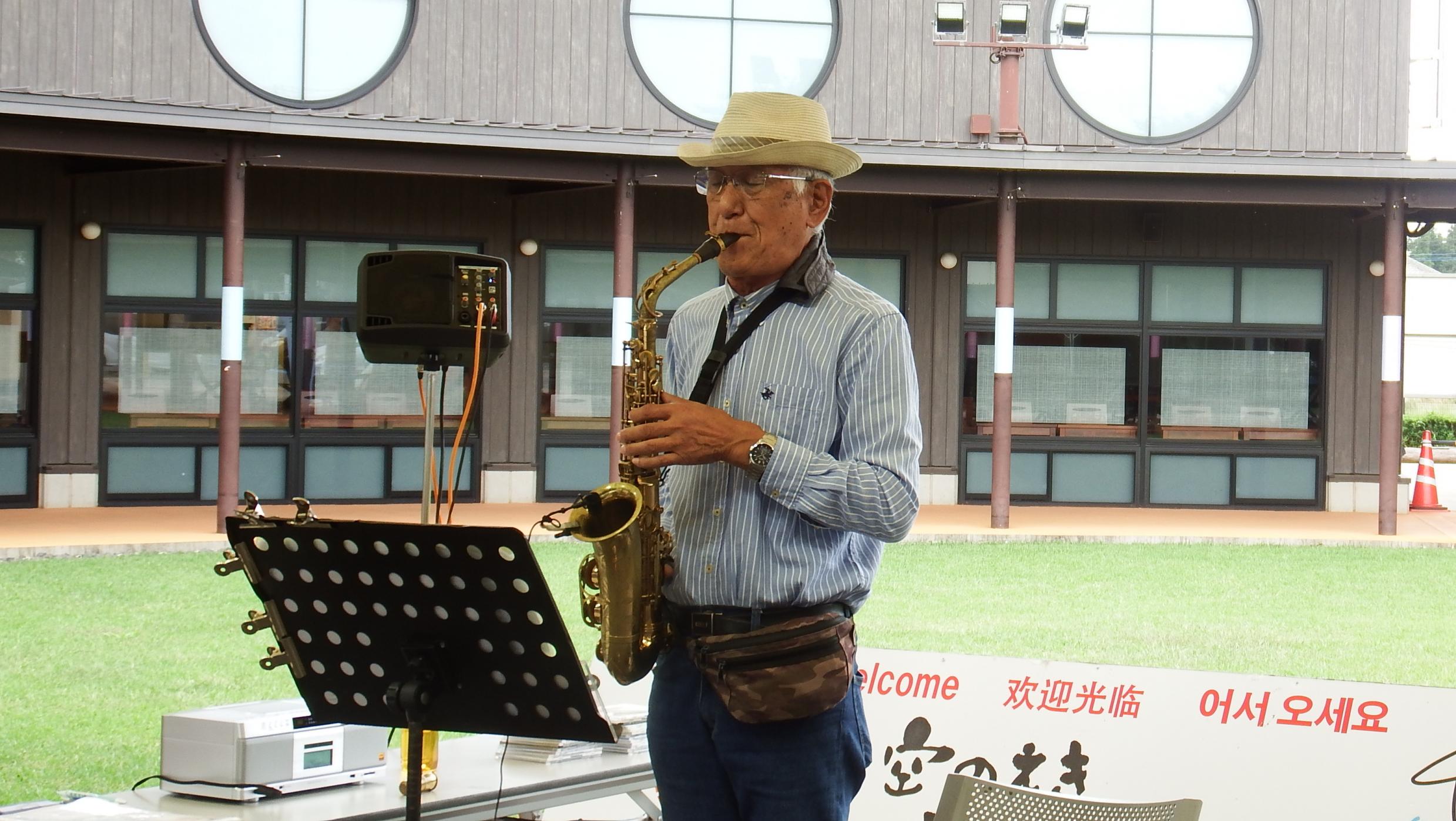 アルトサックス写真1