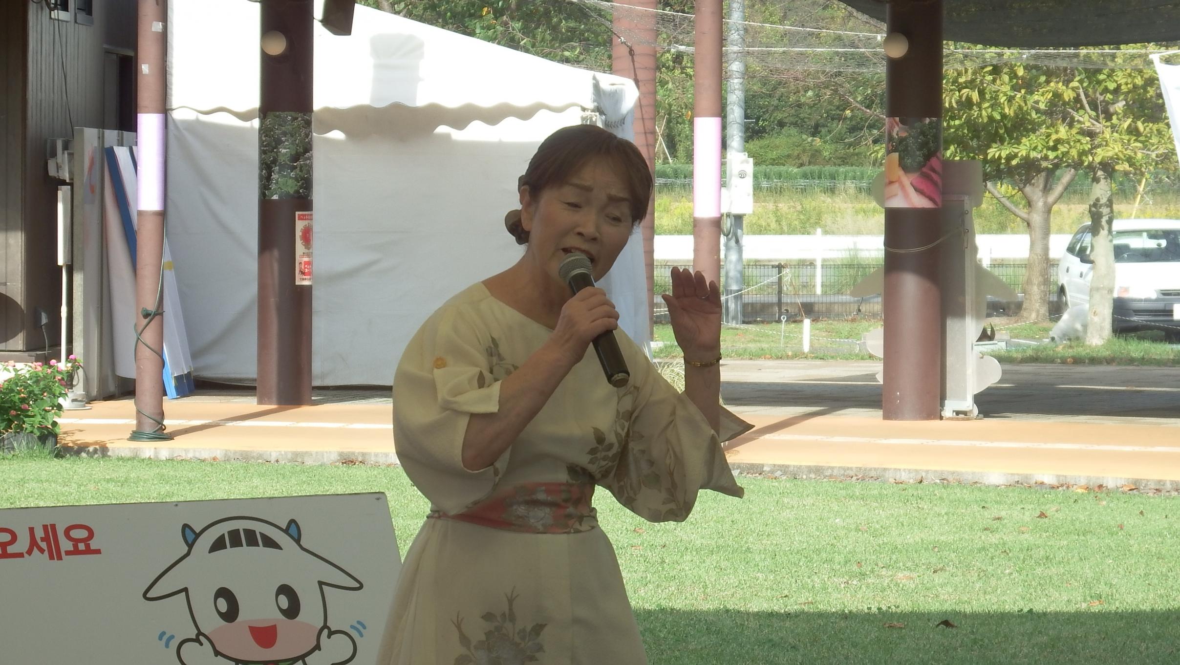 カラオケ楽園出演者写真22 カラオケ楽園出演者写真22