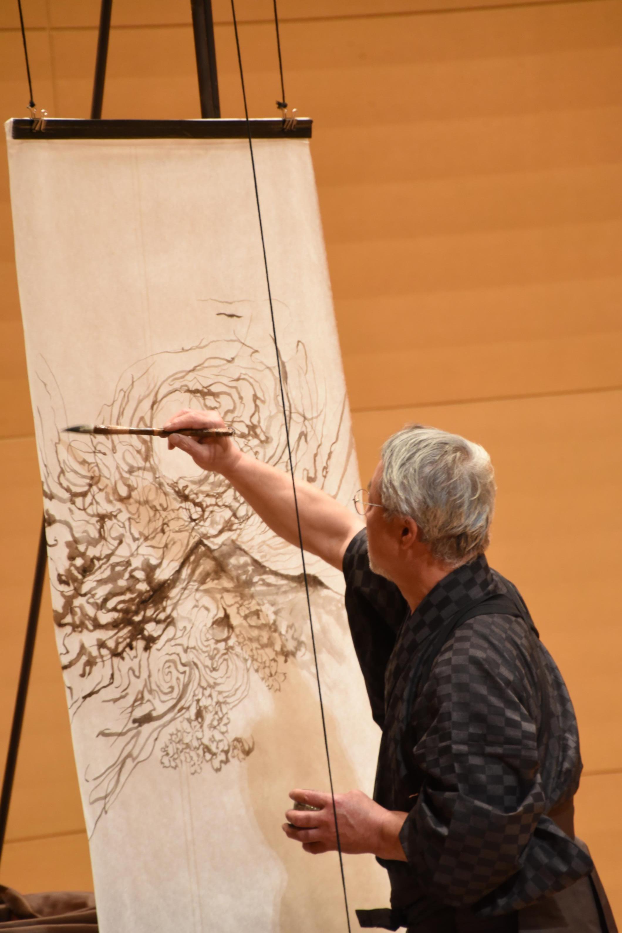 ライブペインティングの様子 ライブペインティングの様子