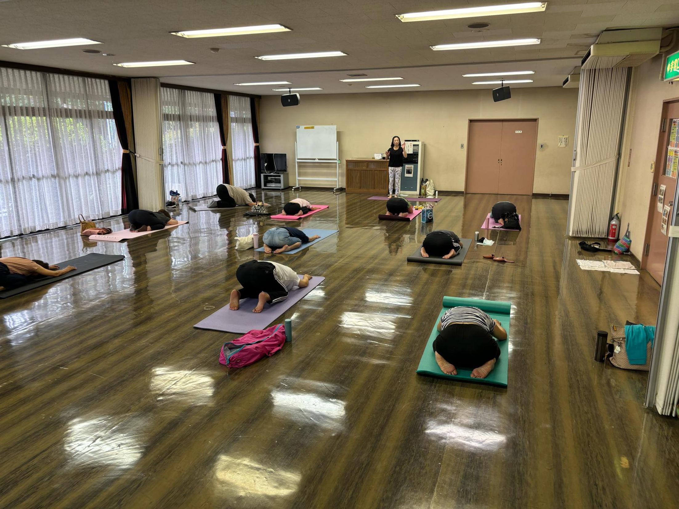 いきいきヨガ いきいきヨガ