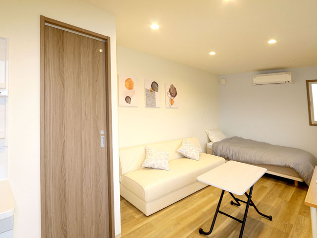 omi-aroom3-3 青い部屋1