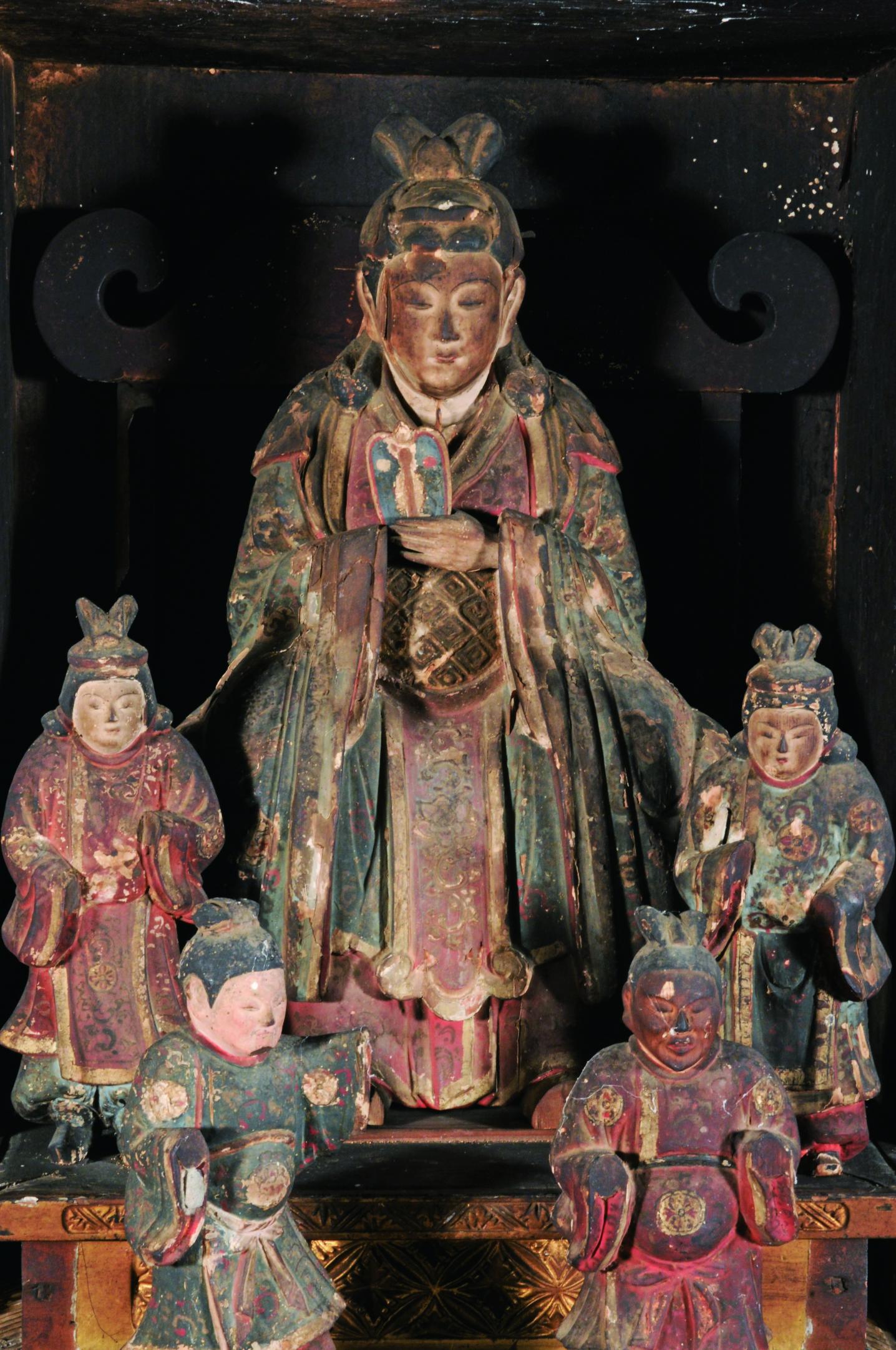 22木造天妃尊椅像及び四童子立像 22木造天妃尊椅像及び四童子立像